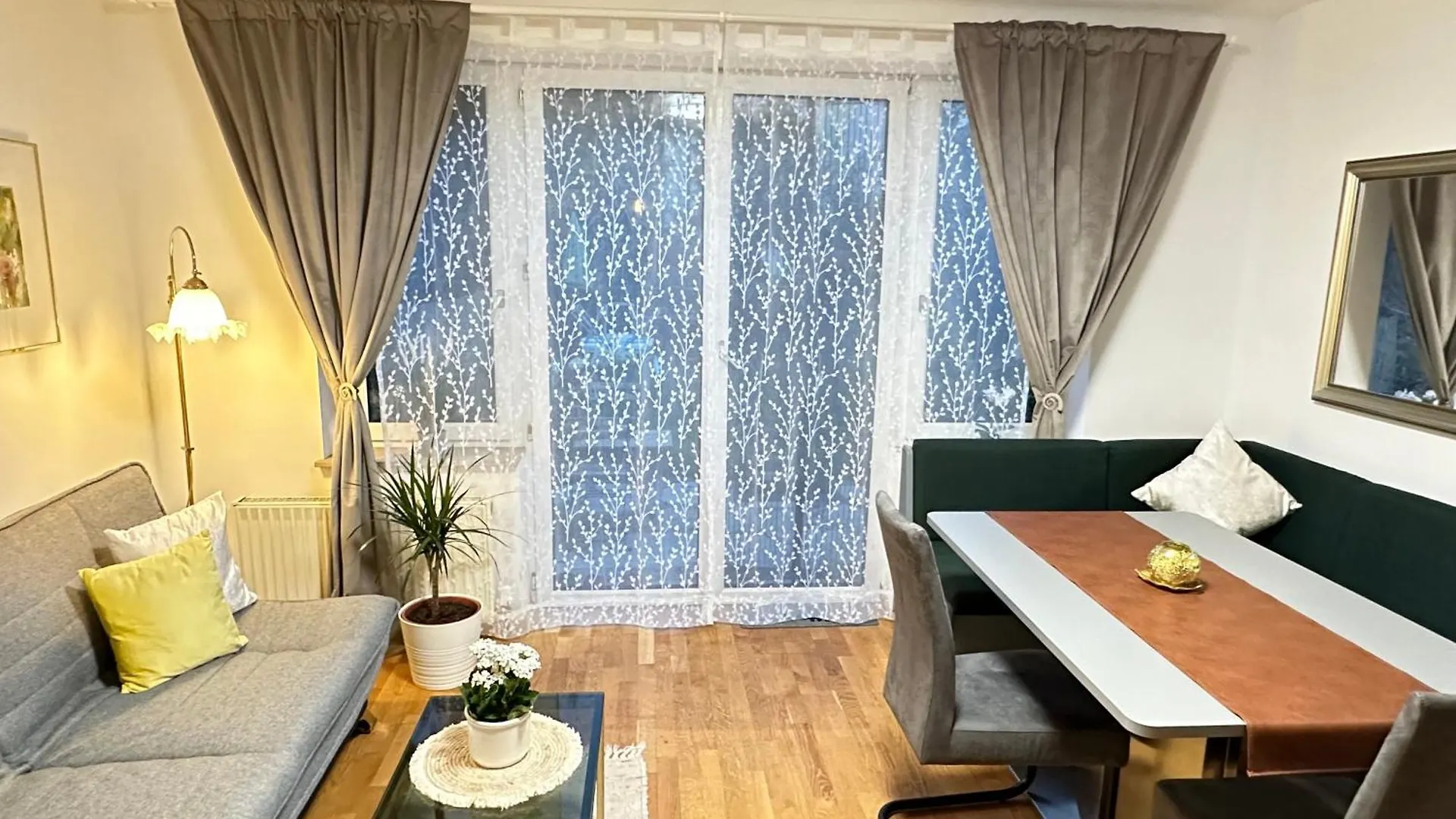 The Peaceful Garden Family Stay With Free Parking Salzbourg Hébergement de vacances